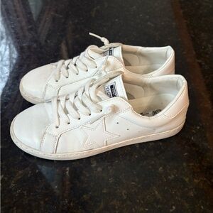 Vintage White Star Lace-Up Sneakers